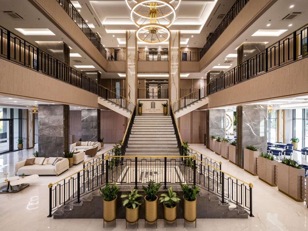East Plaza Hotel