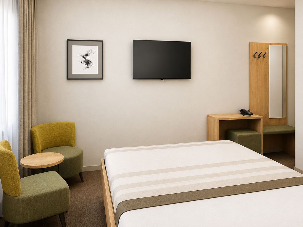 Green Trail Hotel