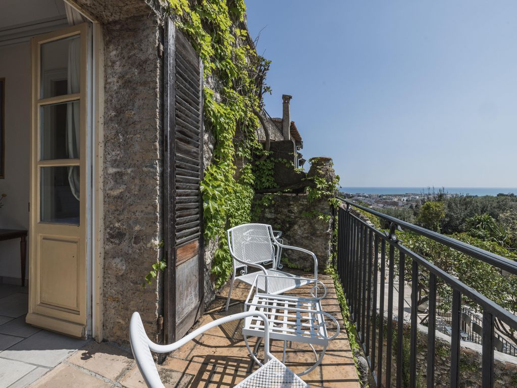 Chateau Le Cagnard