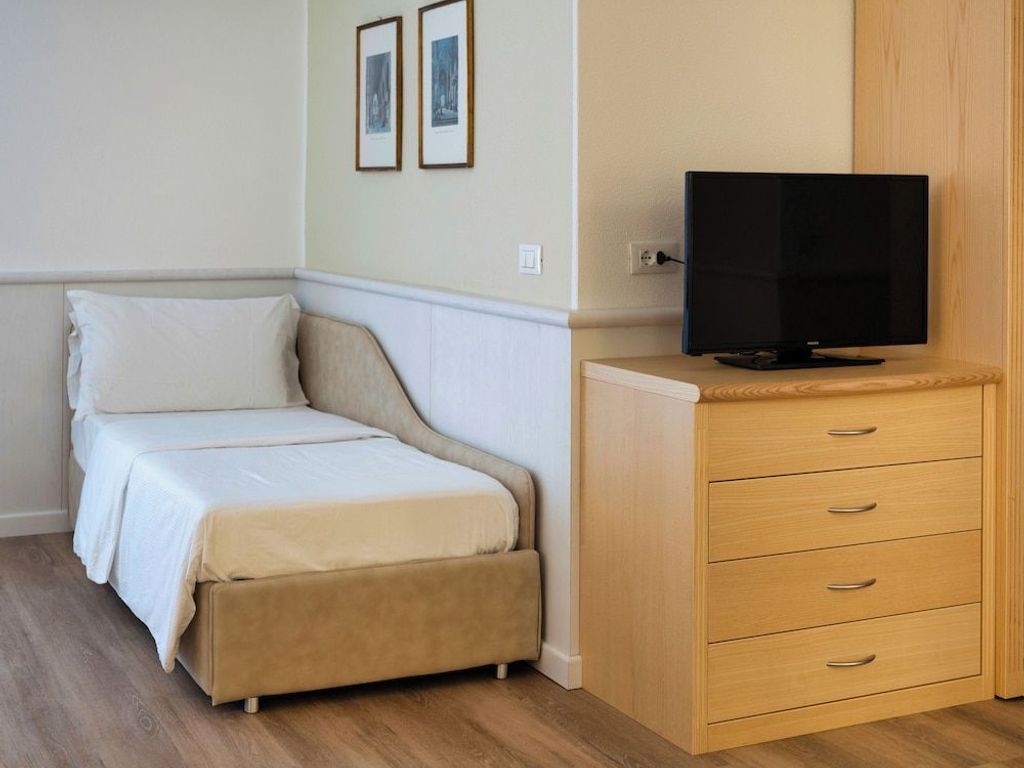 Arathena Rocks Hotel