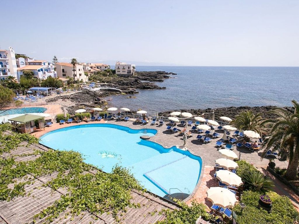 Arathena Rocks Hotel