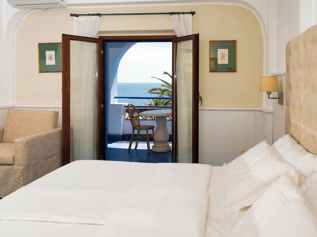 Arathena Rocks Hotel