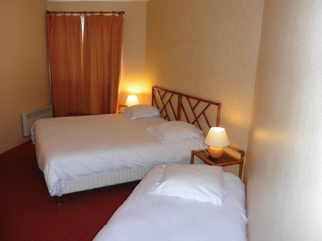 Evreux  Hôtel de l'Orme Akena