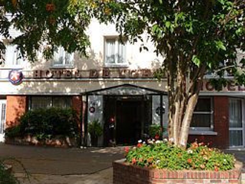 Evreux  Hôtel de l'Orme Akena