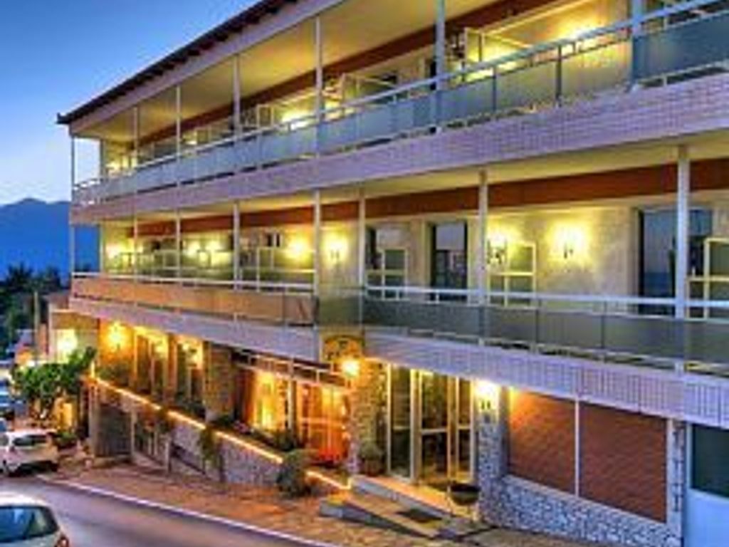 Zeus Hotel