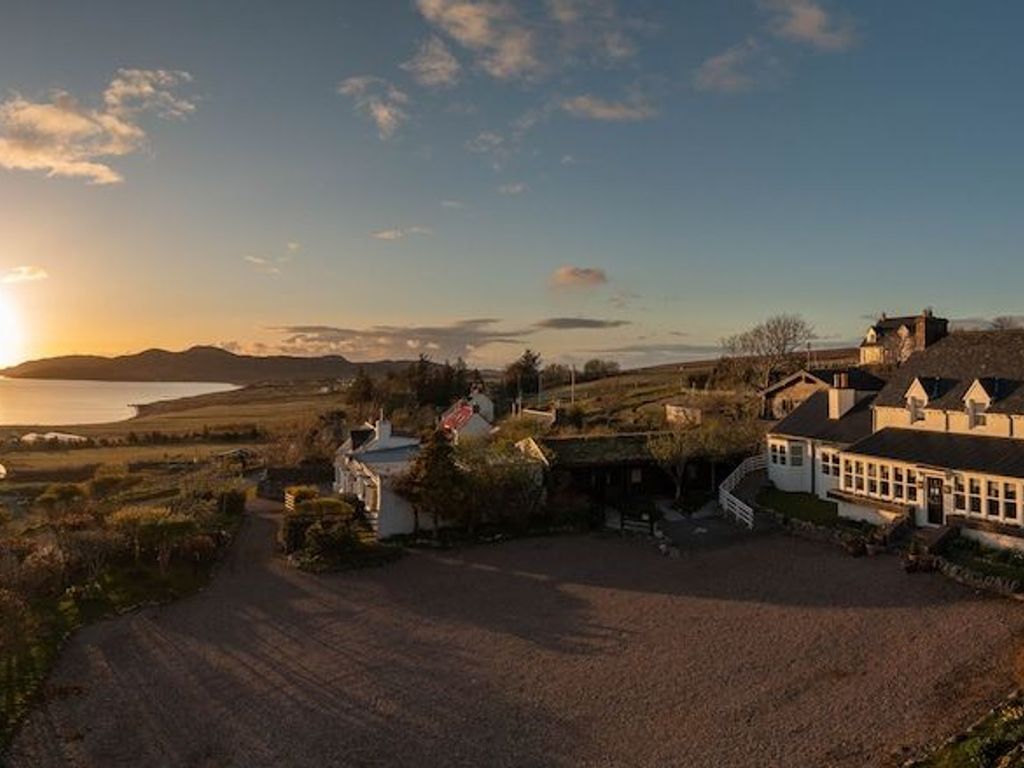 Summer Isles Hotel