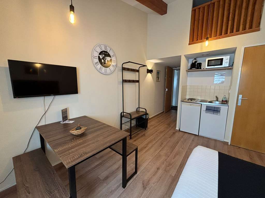 HOTEL LE VALOIS COGNAC CENTRE