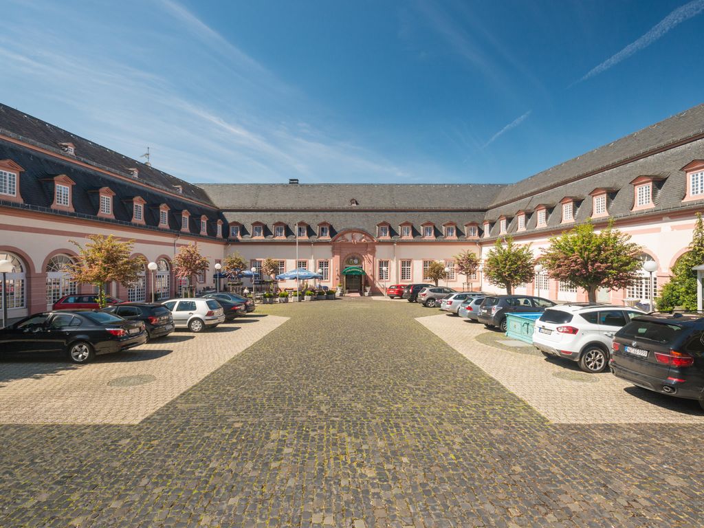 Schlosshotel