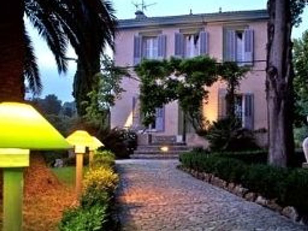 Moulin De Mougins