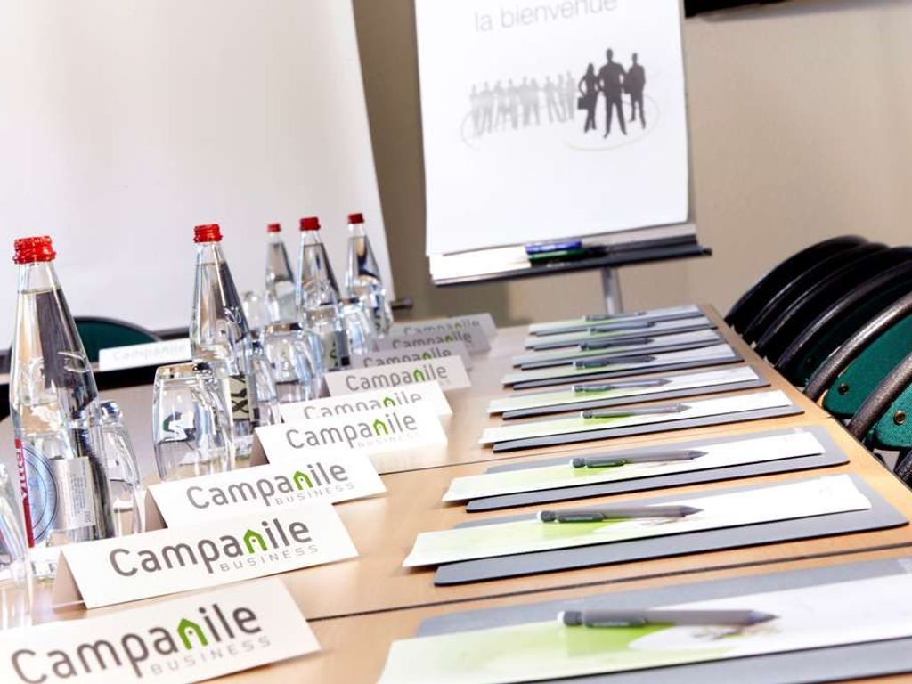 CAMPANILE PARIS OUEST - Chaville