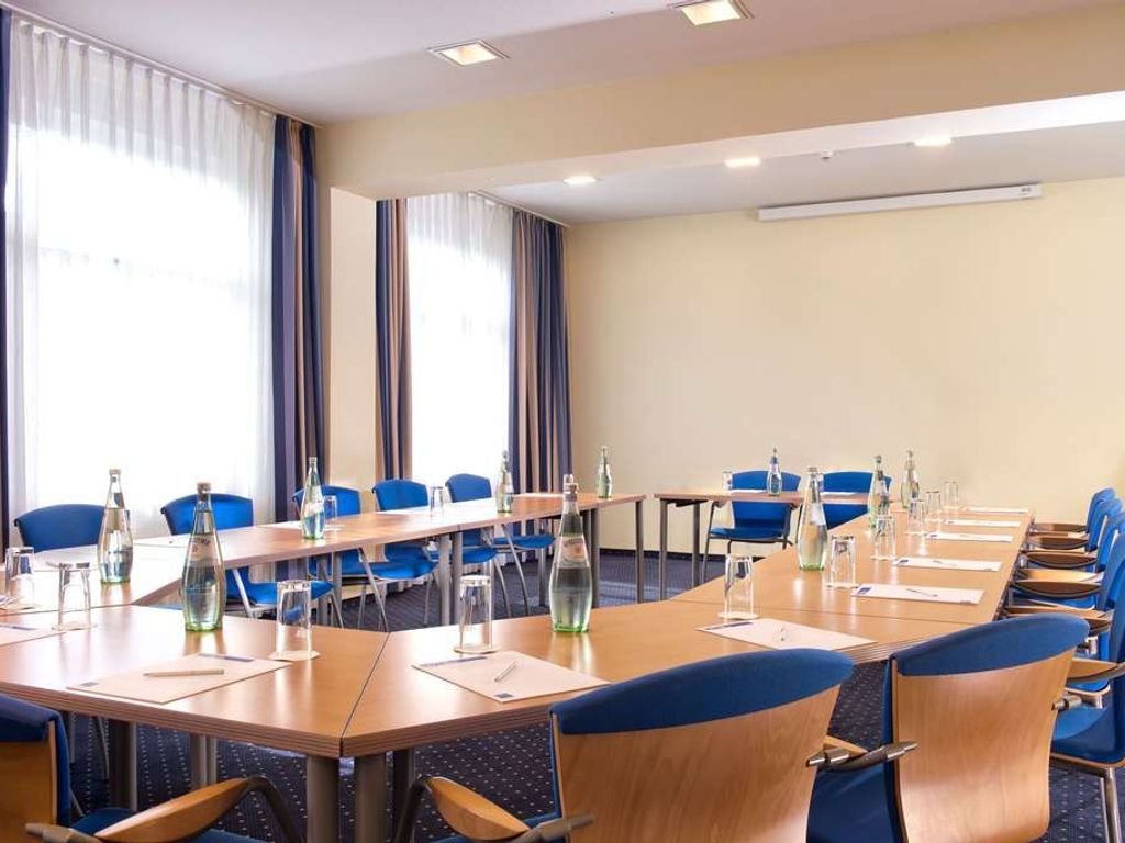 TRYP By Wyndham Luebeck Aquamarin