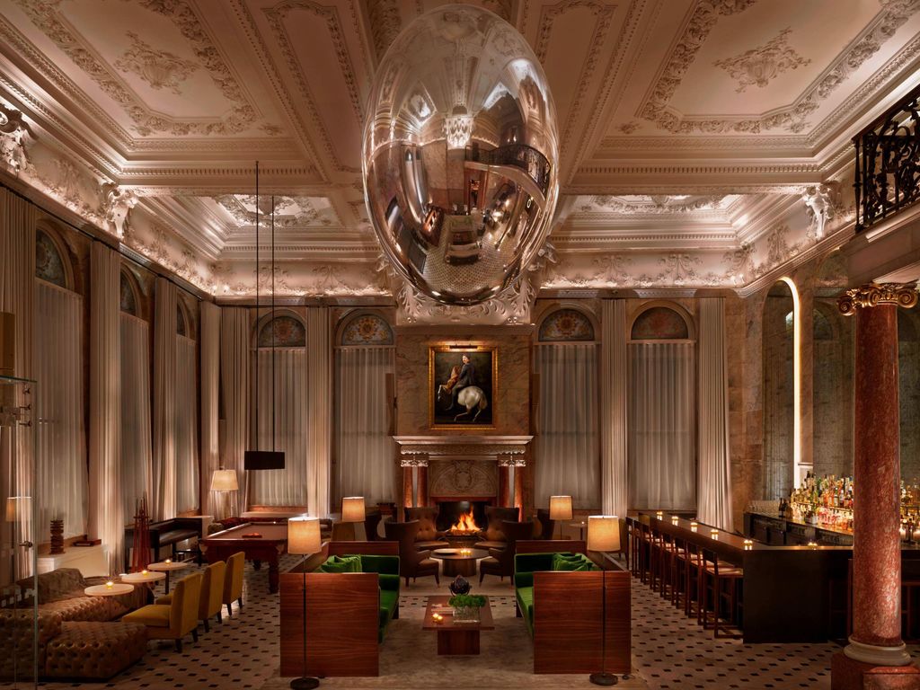 The London EDITION
