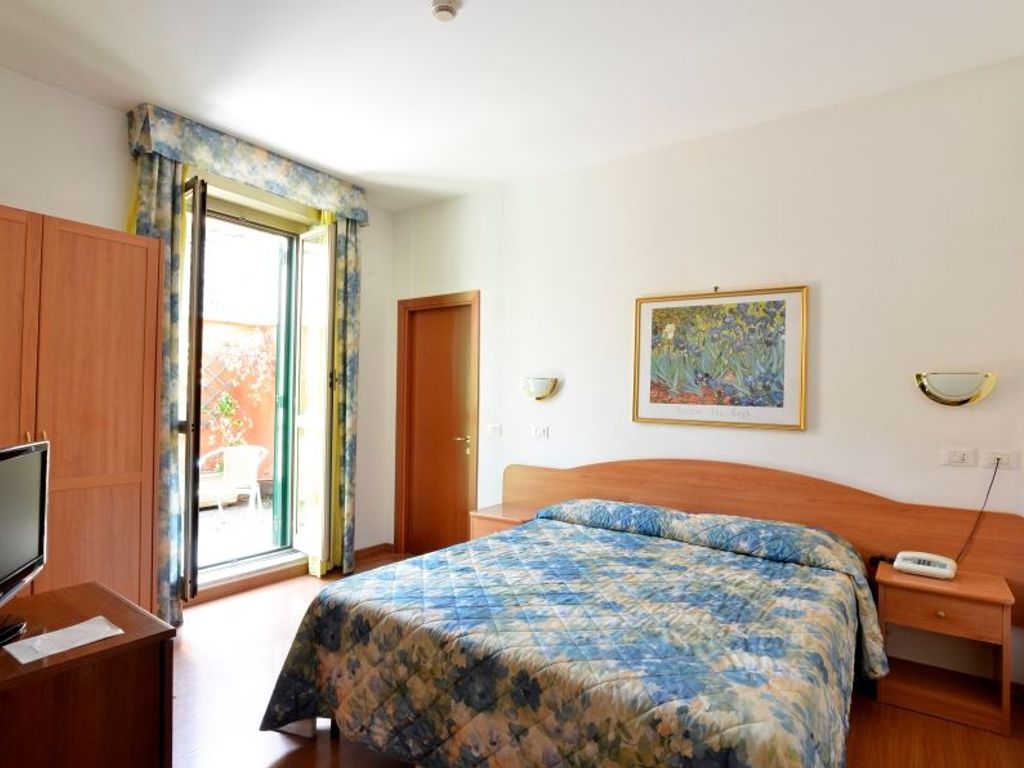TIRRENO Hotel