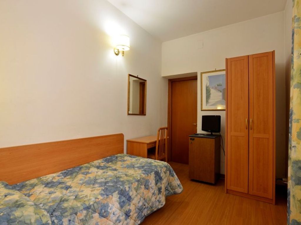 TIRRENO Hotel