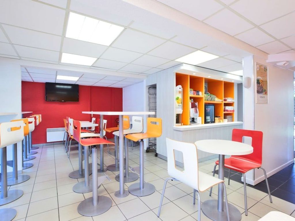 PREMIERE CLASSE VALENCIENNES OUEST - Petite-Forêt Petite Foret