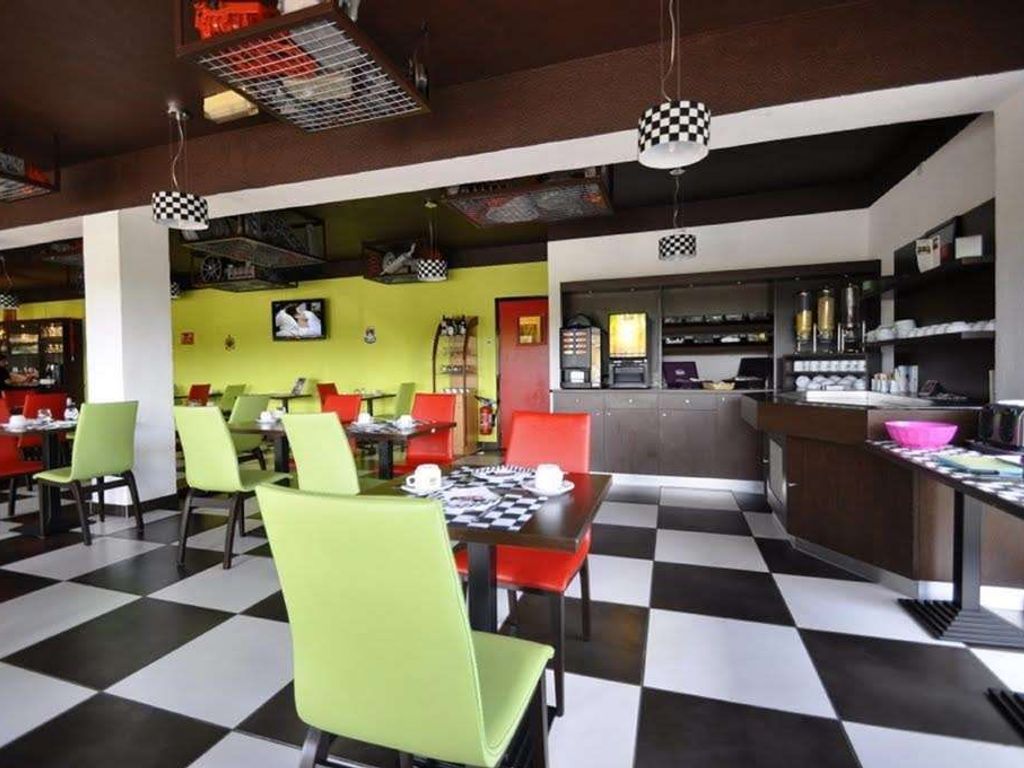 ENZO HOTELS VIERZON By KYRIAD DIRECT