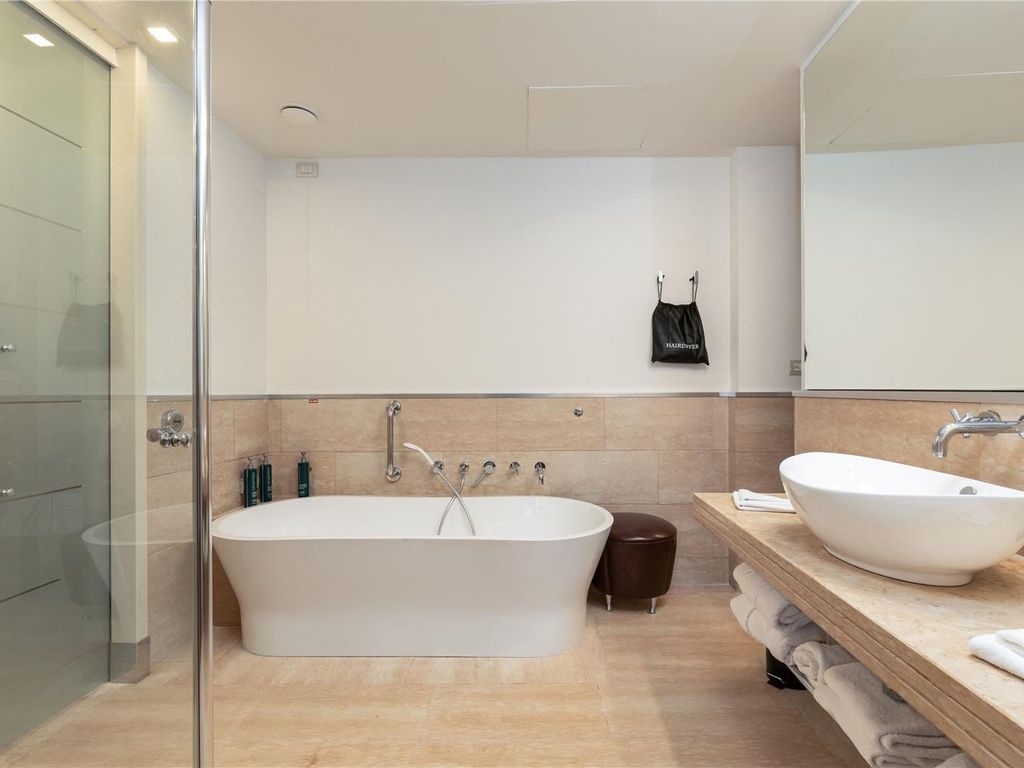 DoubleTree by Hilton Florence Metropole