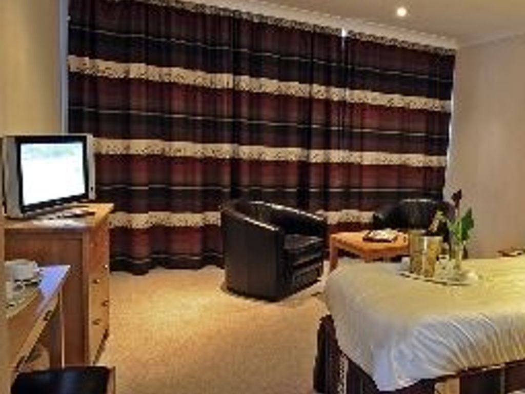 Diplomat Hotel Restaurant & Spa