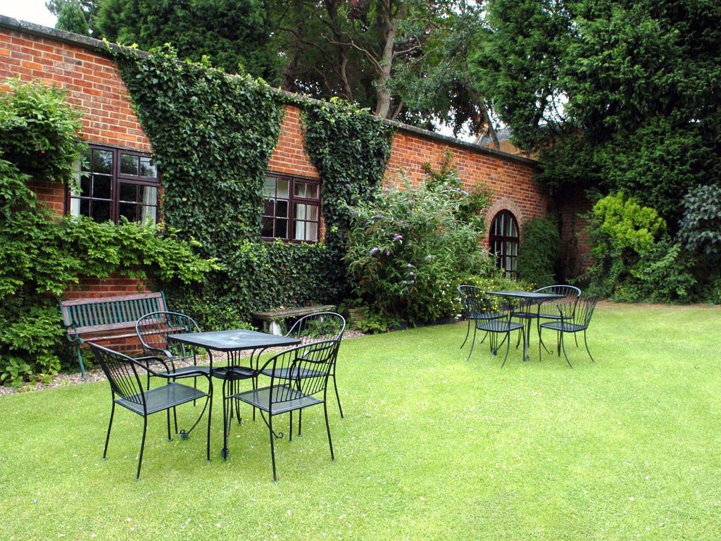 Donington Manor Hotel