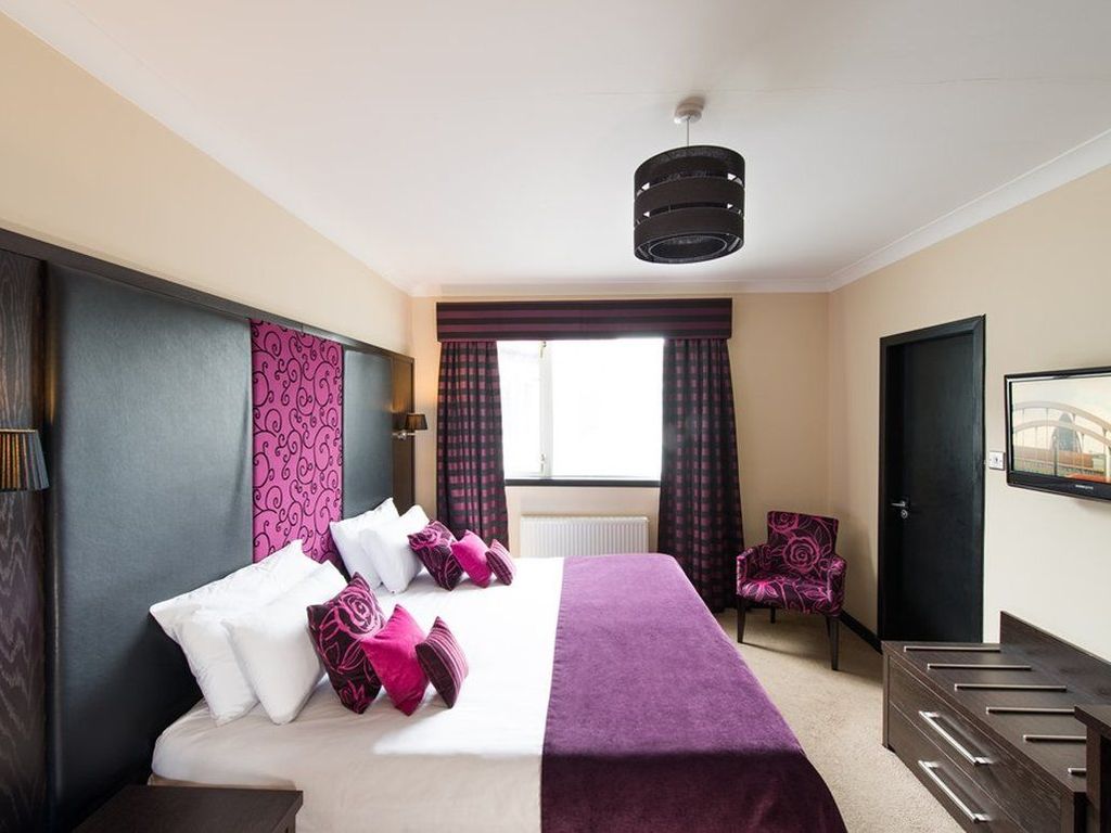 Popinjay Hotel