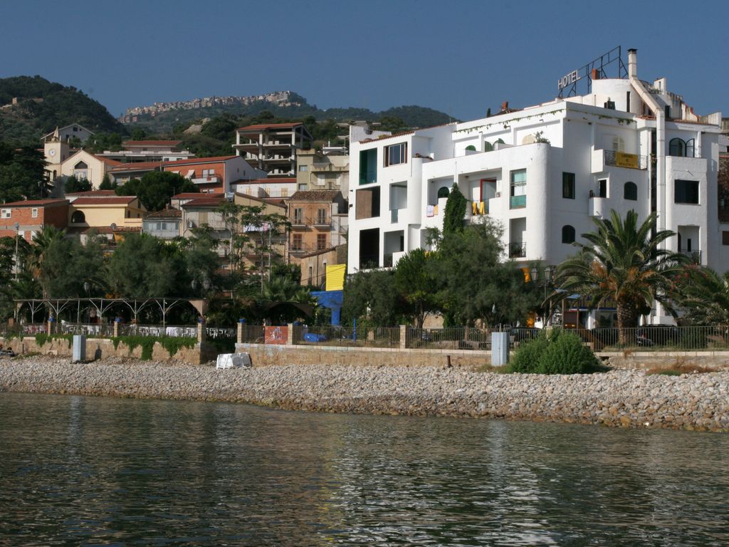 Atelier sul Mare ART HOTEL