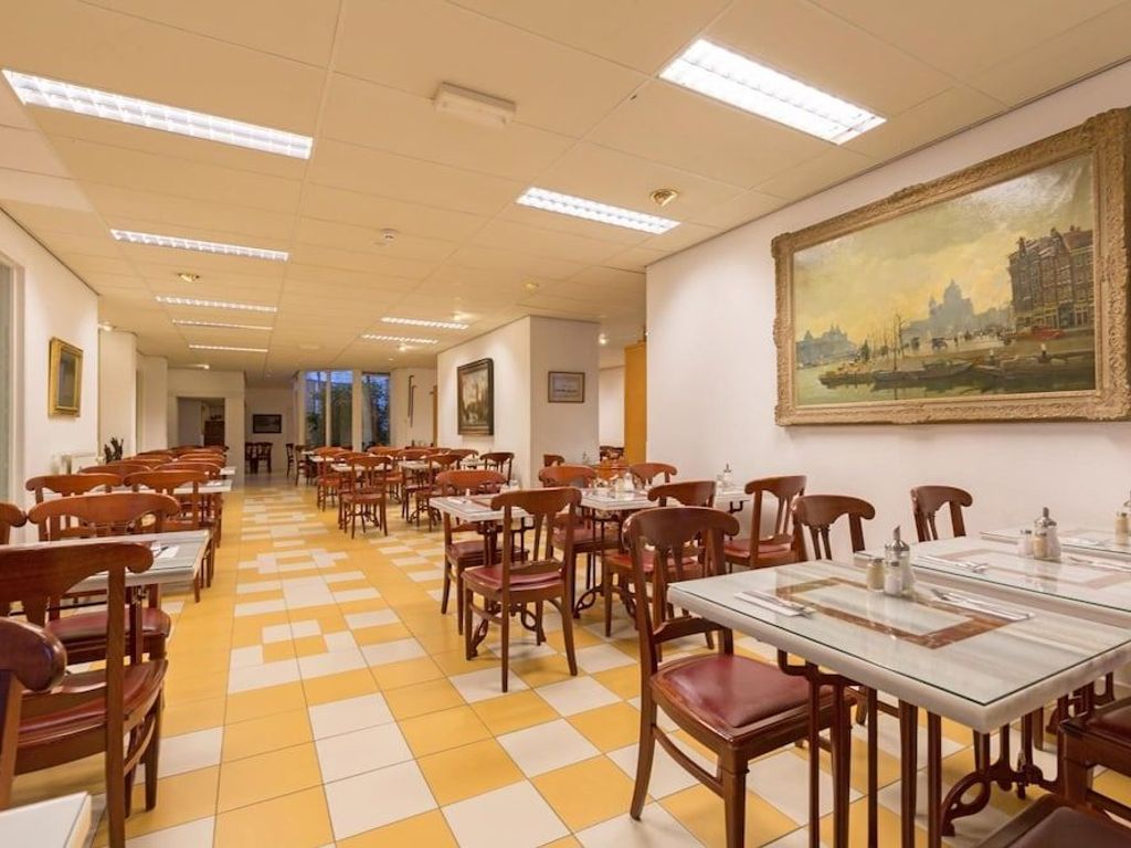 Rho Hotel