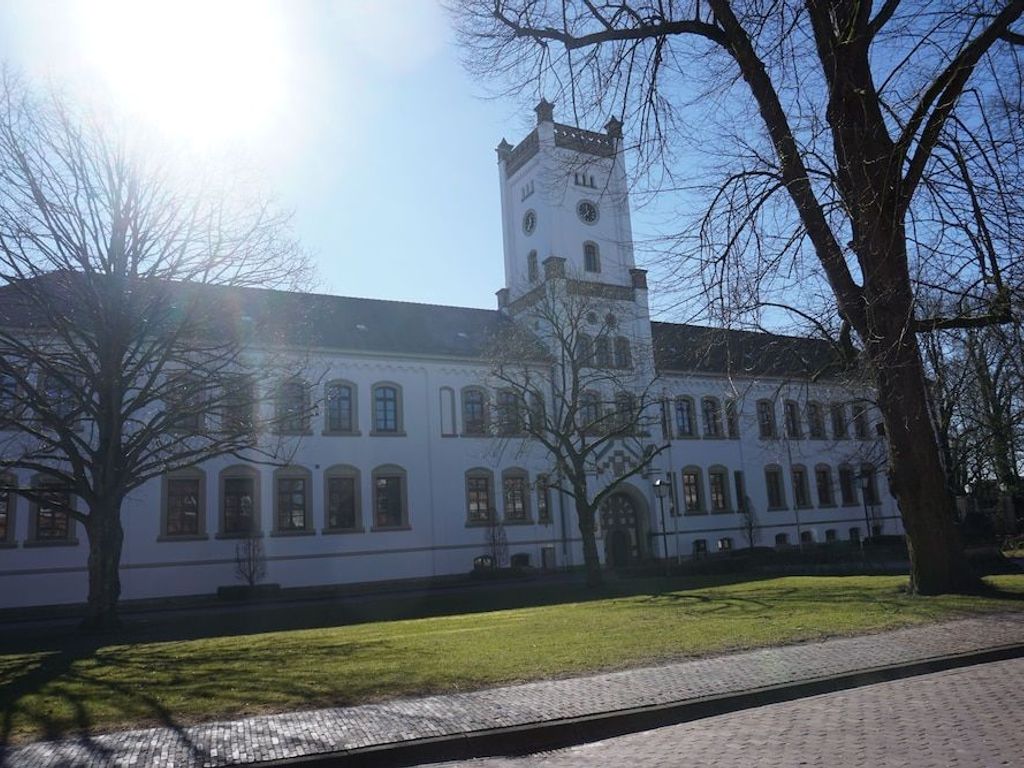 Am Schloss Aurich