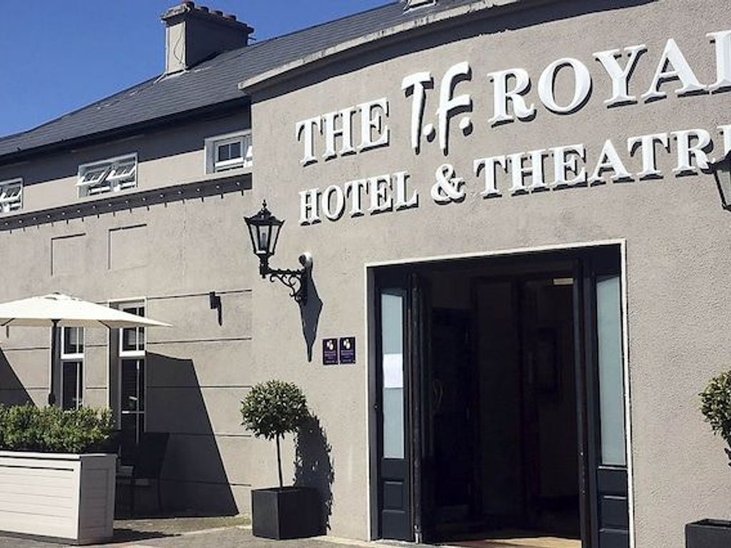 TF Royal Hotel
