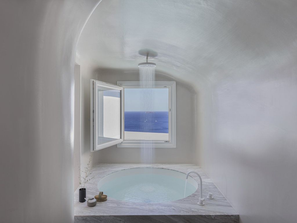 Canaves Oia Suites
