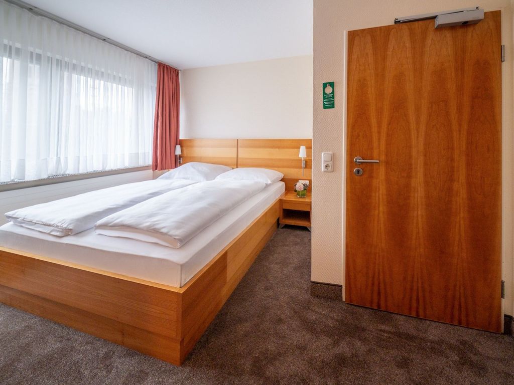 Carlton Hotel