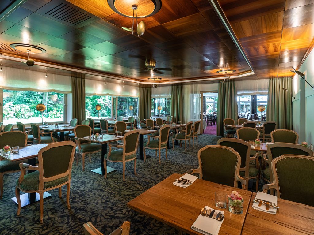 Tannenhaeuschen Waldhotel