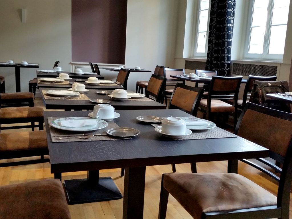 Logis - Grand Hotel Mayenne Logis
