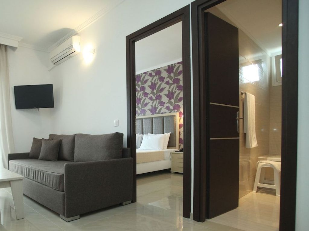 Naias Beach Hotel