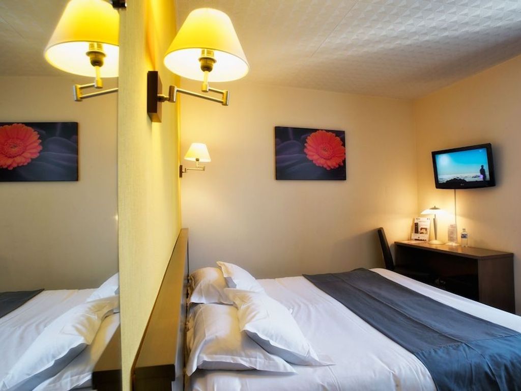 Brit Hotel Le Surcouf