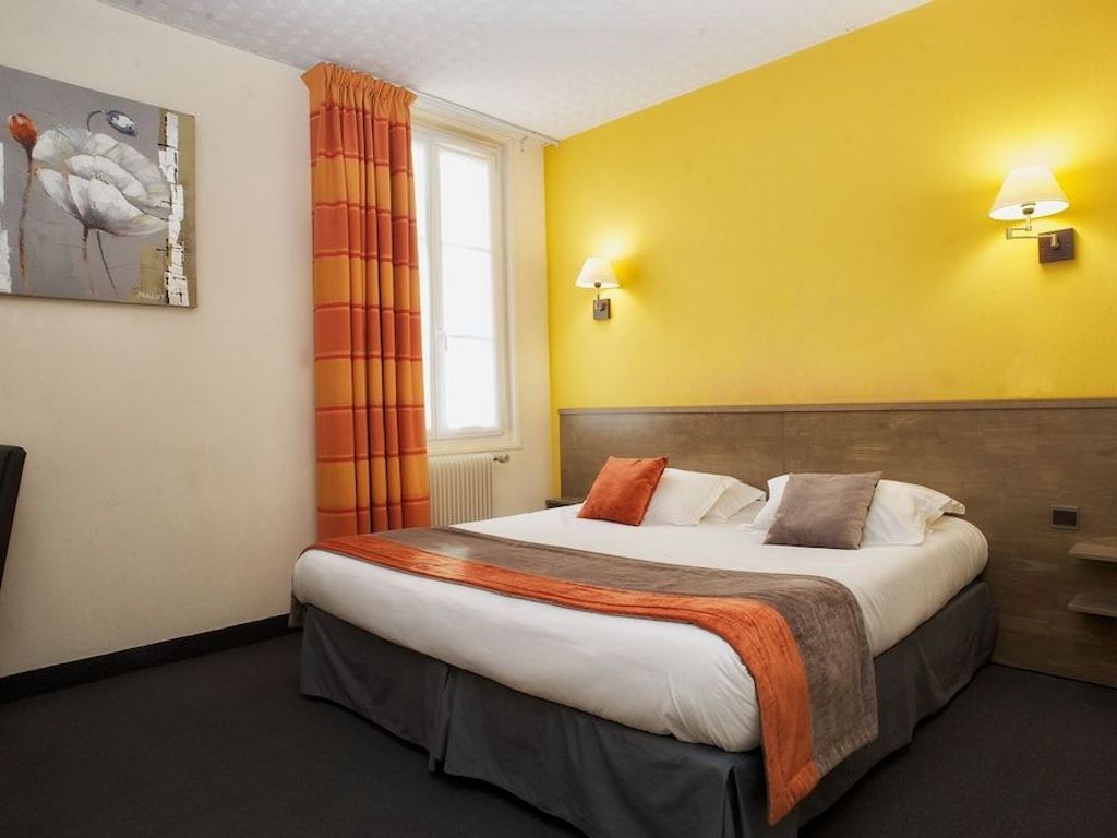 Brit Hotel Le Surcouf