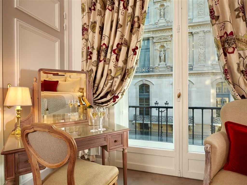 Hotel Regina Louvre Paris