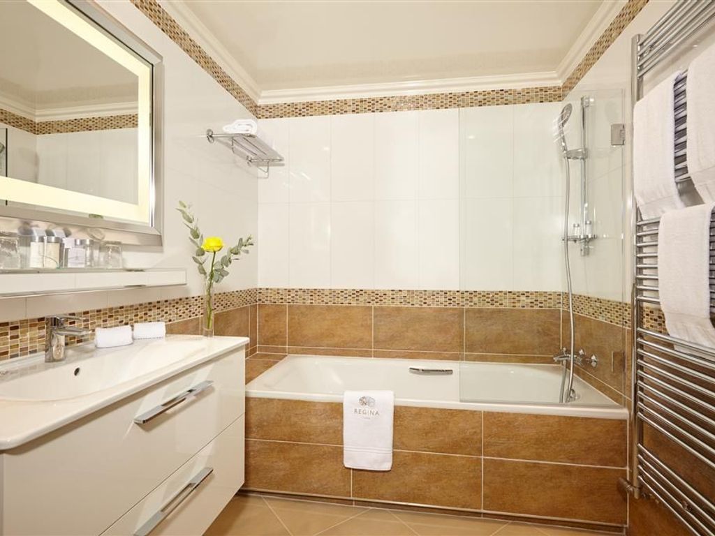 Hotel Regina Louvre Paris