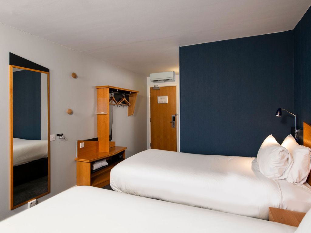 Holiday Inn Express NEWPORT by IHG