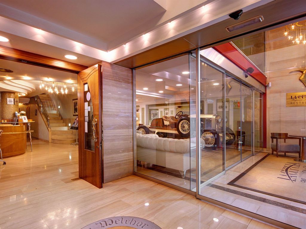 Aparthotel Hispanos 7 Suiza