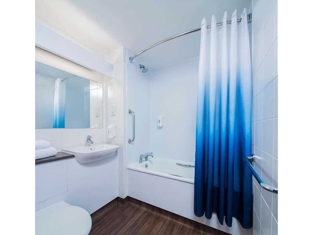 TRAVELODGE BRIDGEND PENCOED