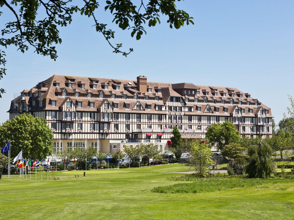 Hôtel Barrière L'Hôtel du Golf