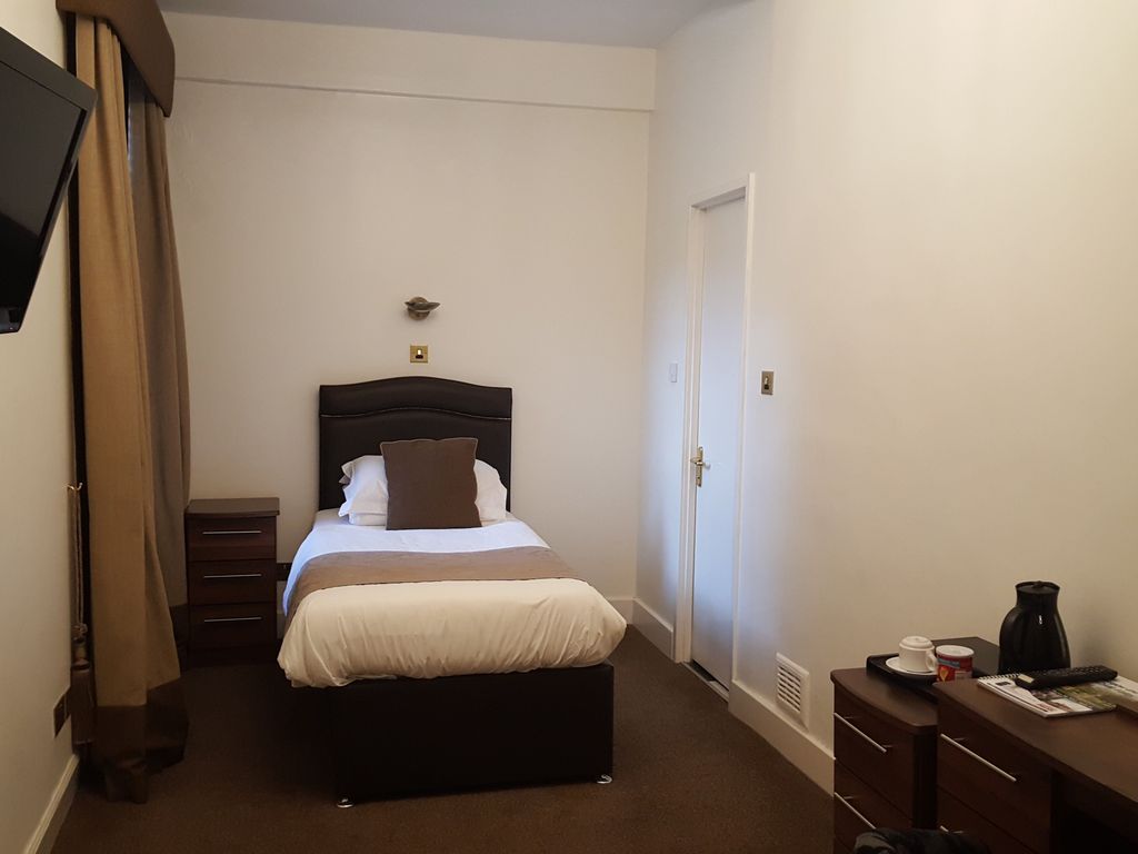 McLays Guest House