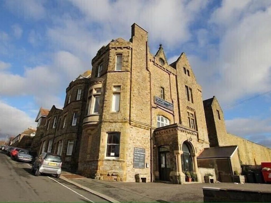 The Highlands Inn