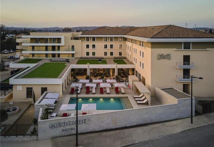 Mercure Avignon TGV Hotel et Spa