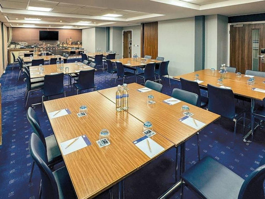 Holiday Inn Express LONDON - STRATFORD by IHG