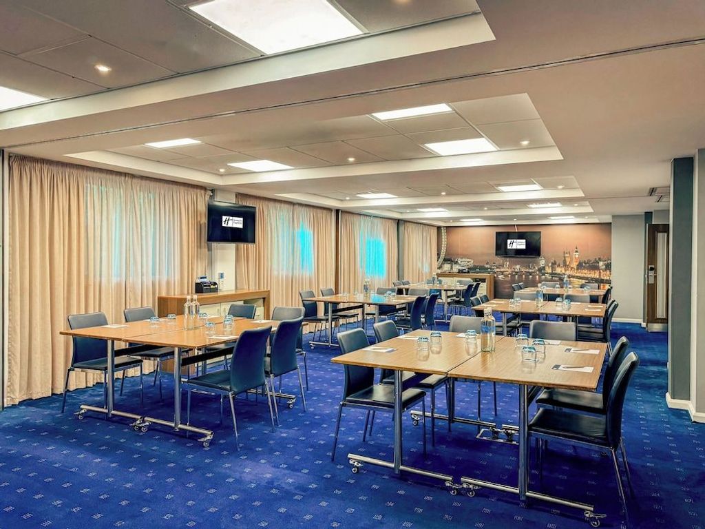 Holiday Inn Express LONDON - STRATFORD by IHG