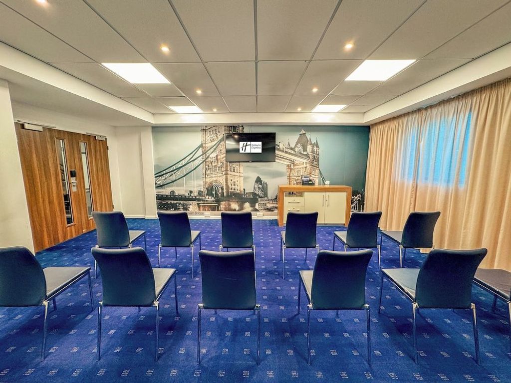 Holiday Inn Express LONDON - STRATFORD by IHG