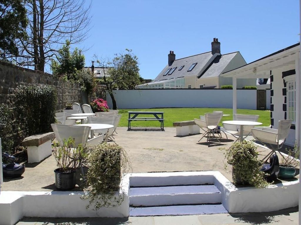 Abbey Court Hotel