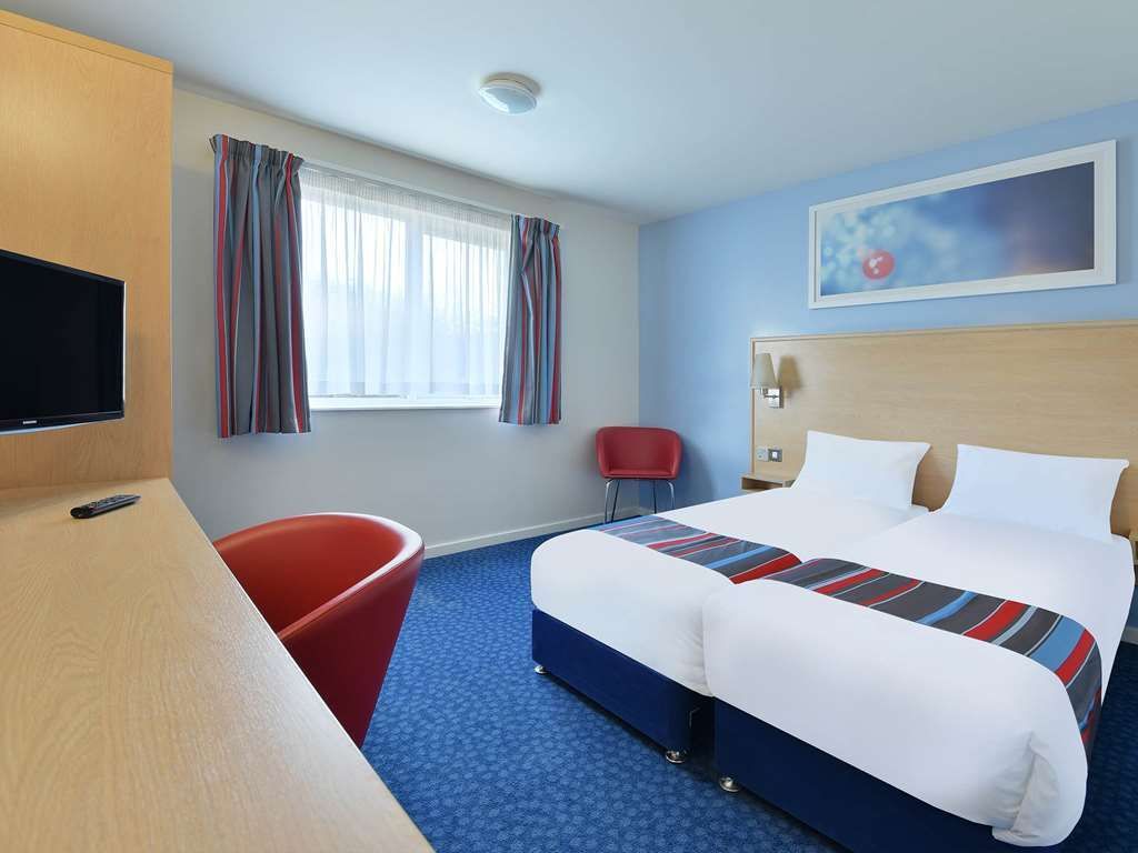 TRAVELODGE DUMBARTON
