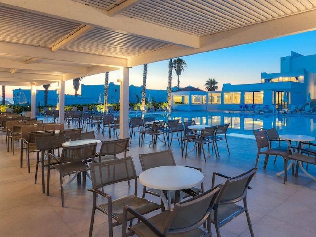 Aeolos Beach Hotel
